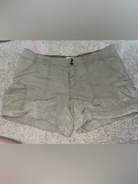 Old Navy Olive Green Cargo Shorts sz 12